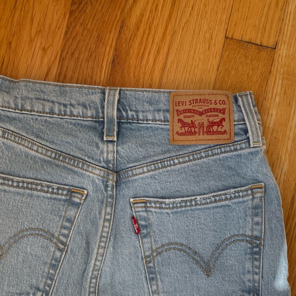 Levi’s Ribcage Straight - Picture 5 of 5